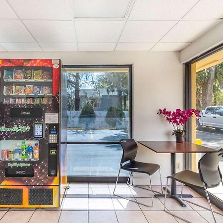 Econo Lodge University Gainesville Zewnętrze zdjęcie